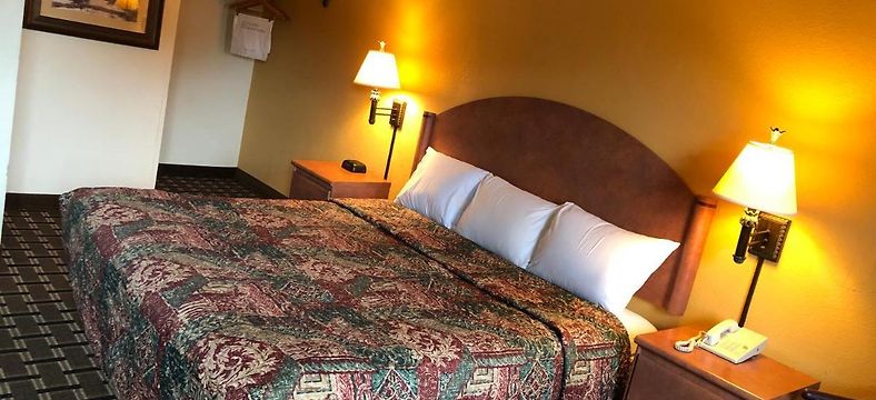 University Inn And Suites Tallahassee Fl