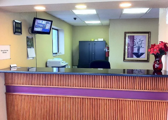 Hotel And 2*