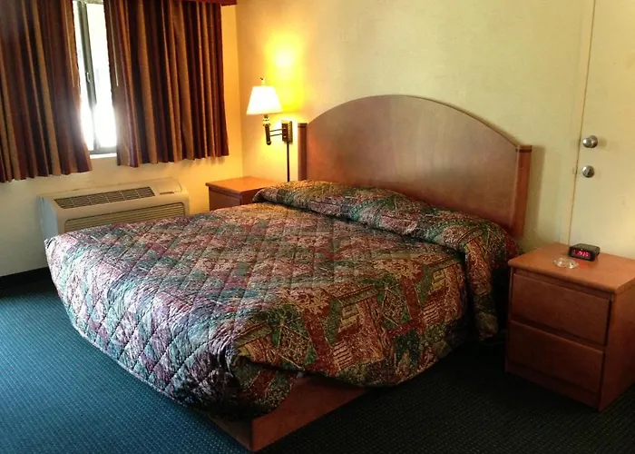 And Hotel 2*