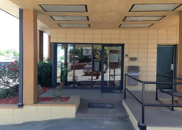 And Hotel