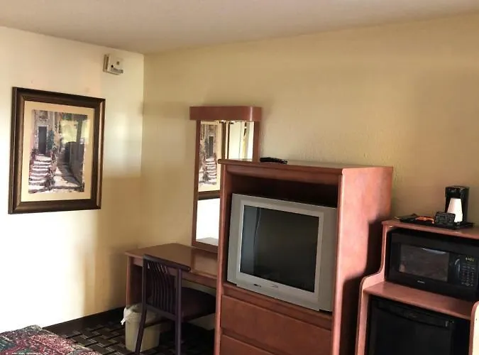Hotel And 2*